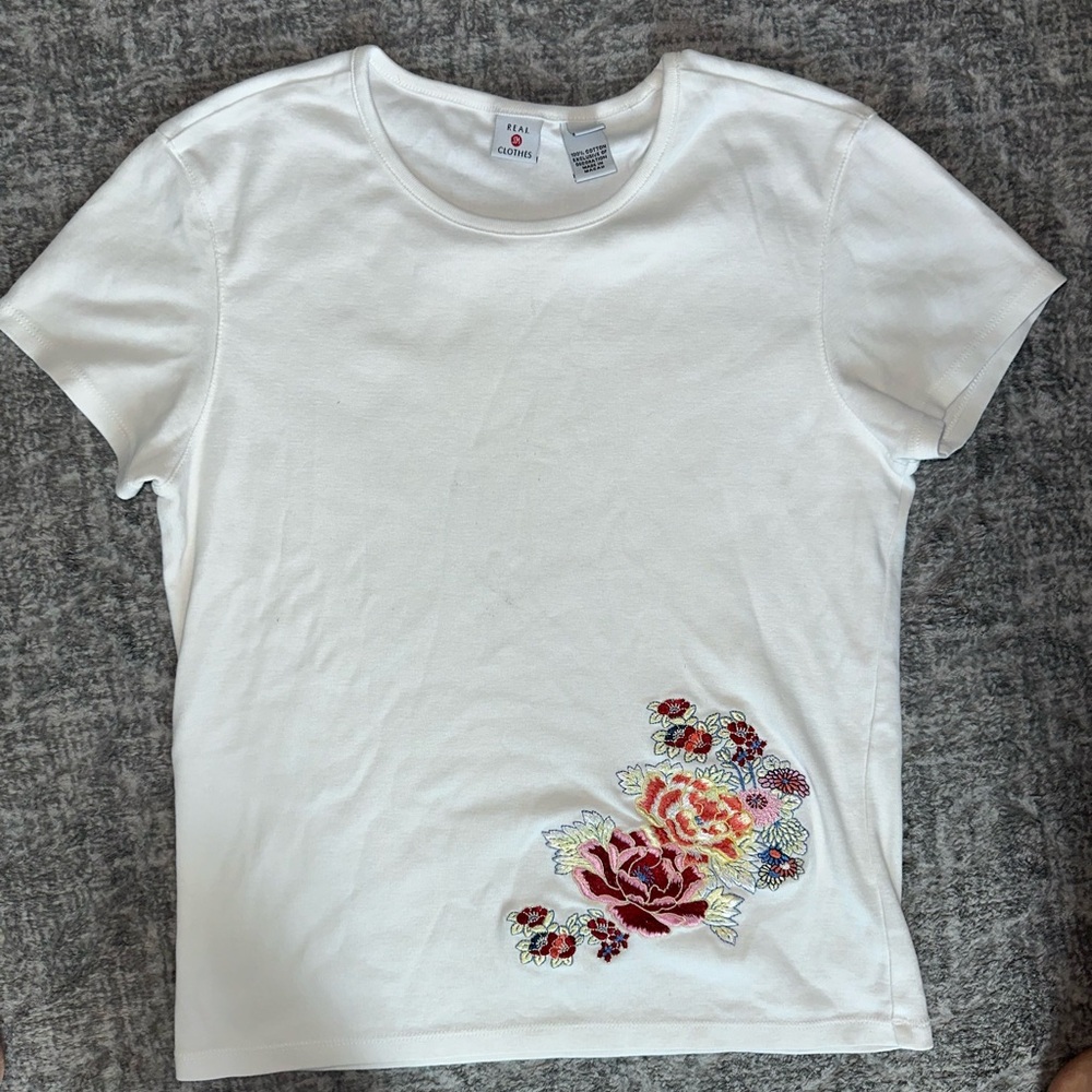 Real Clothes 100% Cotton Women’s Tee